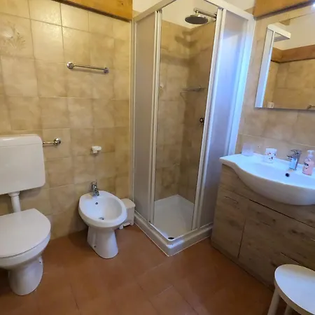 Valles Vacanze Apartament *