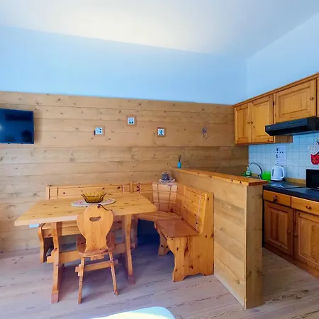 Valles Vacanze - In & Out Apartman Falcade